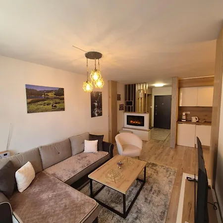 Mia Apartman *